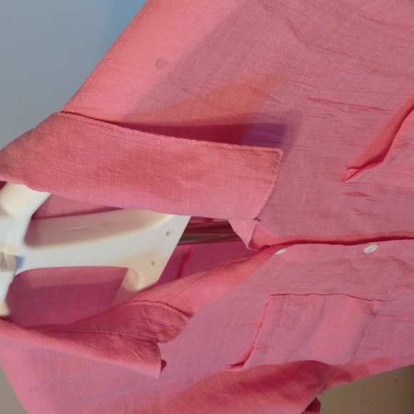 Pink button down top one size - Picture 13 of 17